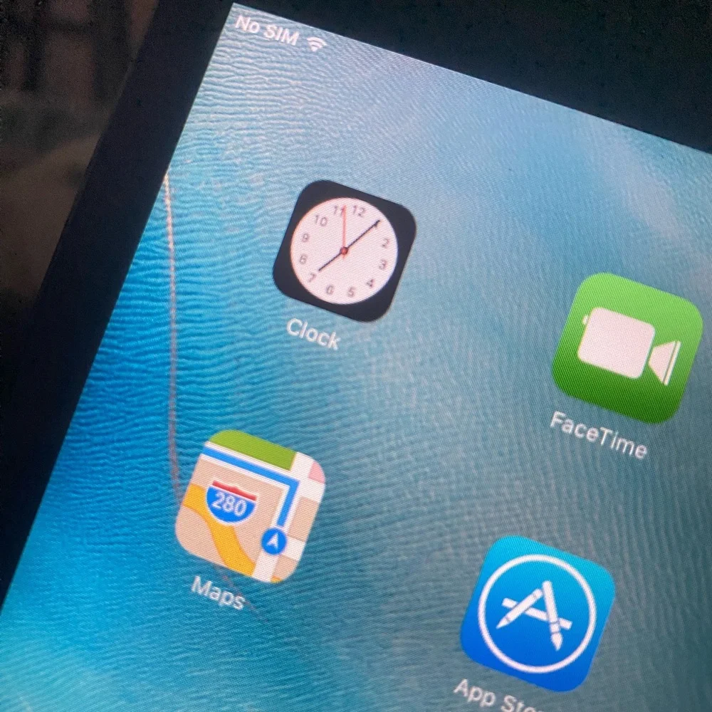 Apple iPad 6th gen Black